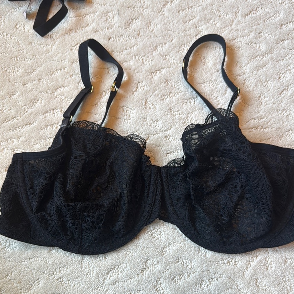 NWOT- Lively unlined Elegant Black Lace Bra